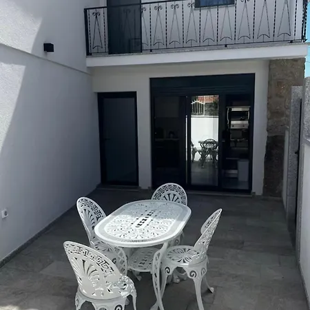 Maison Urgueira *