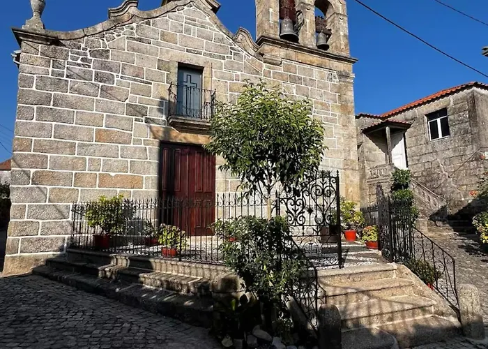 Holiday home Maison Urgueira Dornelas